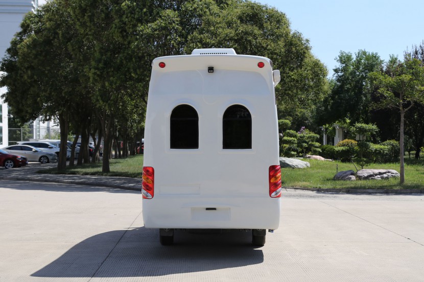 新飞房车新伽途旅居版 13.98万元 IMG_9534