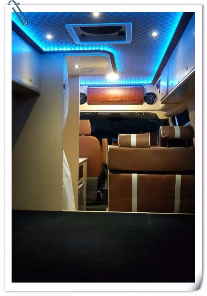 新飞福特新全顺B型房车---诠释轻客新标杆！