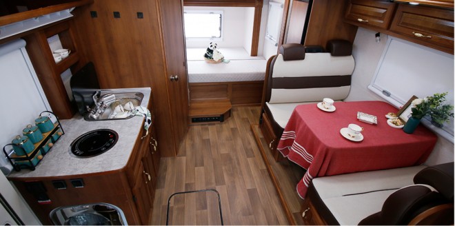 巨威依维柯双拓展房车邀您参加9月2日郑州房车展，阳光正好，自在逍遥！7a26462e2eaccbe8153650f63f45f846