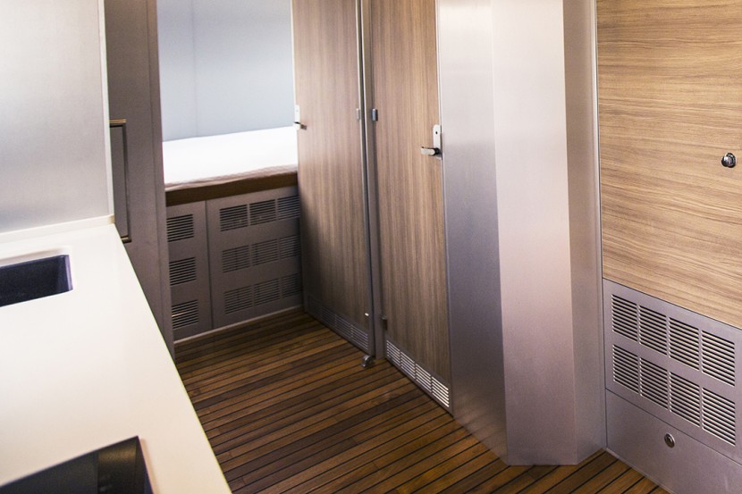 德野奔驰6X6越野房车征途者B诺马迪森房车戈壁荒漠无限征途这是描述信息