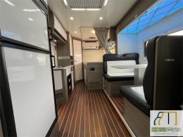 吉利 2021款吉利法美瑞头号玩家新能源房车
