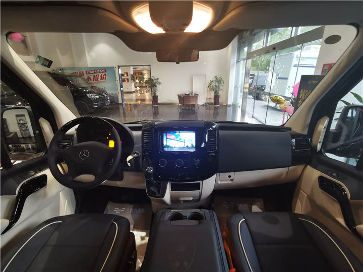 【罗伦士行政版】奔驰房车斯宾特高顶无隔7座白色现车201910251519479150