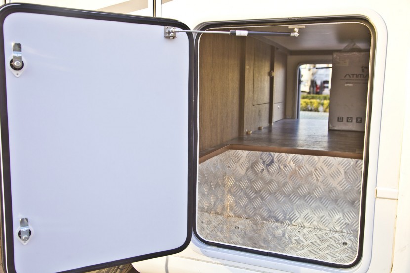 亚特房车 芳语之韵NEW DAILY 后扩展进口依维柯自动挡房车 90.8万元 IMG_5354