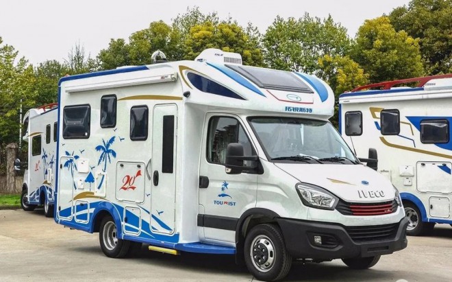 6.5洛阳房车展拓锐斯特房车携“2020款蓝色风暴”全面亮相10ae93e0e4ee4936b4a73902087bec55