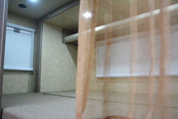 郑州3.31房车展新品推荐|18款拓锐斯特TIC622进口依维柯欧畅版20180321093621_2607