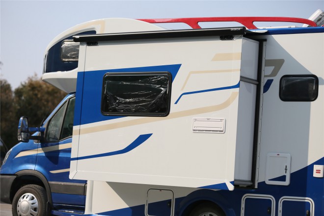 拓锐斯特依维柯C型欧尚II版TIC-611A 56.8万起 2E1A4530