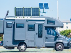 中意 三拓展房车