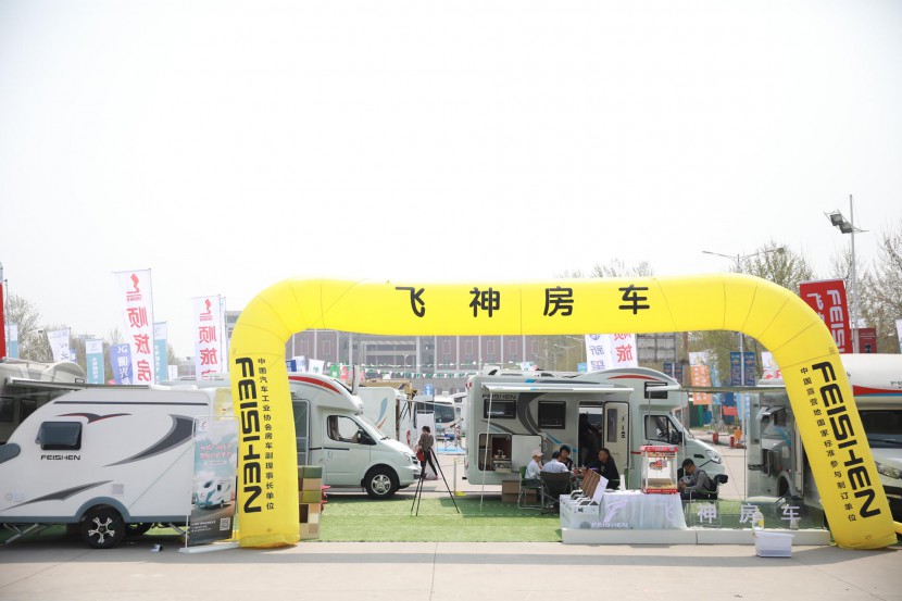 郑州房车展现场照片集锦2 YOKO8802