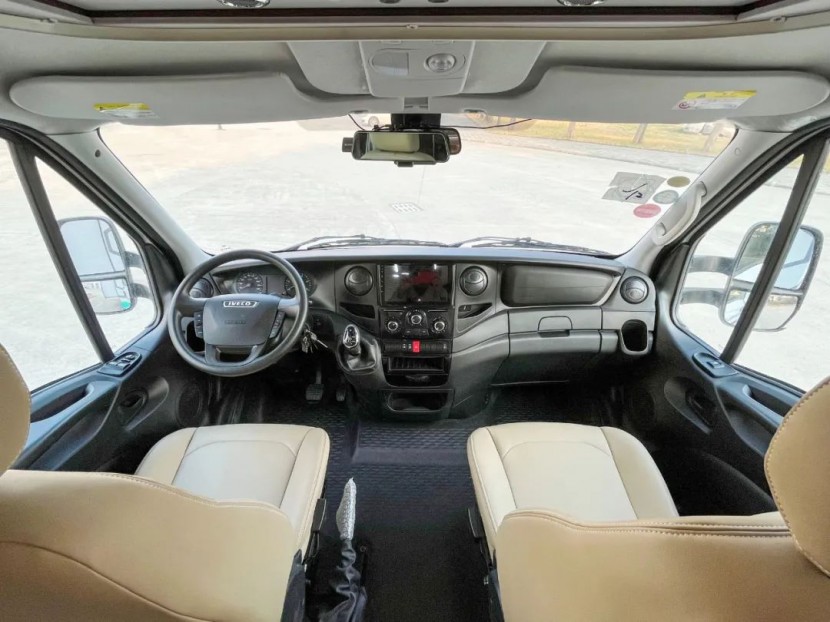 新飞依维柯双拓展房车带您走进第五届郑州房车展，新式旅行，你我共享！07ef400c3ac9073f49ff7504dbaa1a65