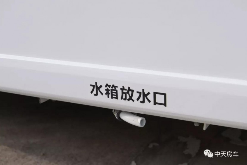 集成化水路电路，电动升降床，240L水箱，中天新季风T型畅游版正式亮相这款房车值得拥有4220e069a1c44d449fff1a51d9c35a4b