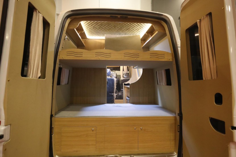 双景房车（国六）大通B型长轴高顶房车 25.8万元 WLH_4888