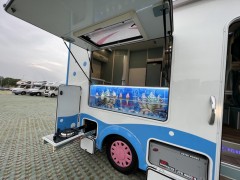 拓瑞斯特 高端定制冰淇淋房车