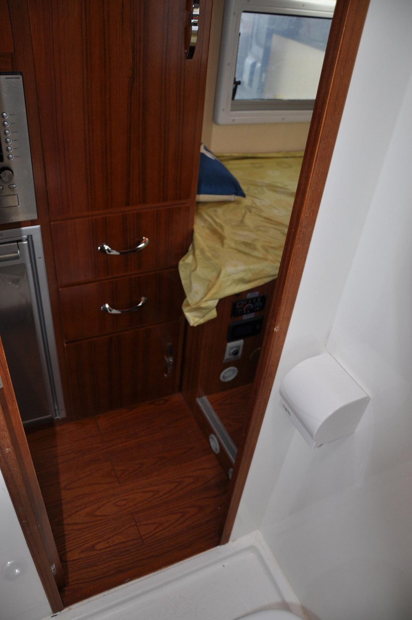 直降50万!独家团购108万即可抢购158万春田奔驰斯宾特524顶配房车 DSC_0280