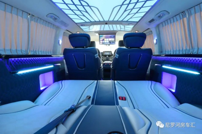 【新车到店】新款奔驰平顶威霆——私人订制版图片