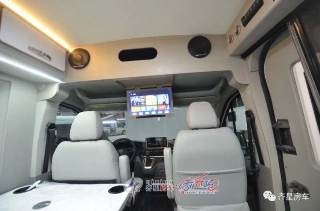 首发订车选装升顶——齐星浩大版DT2521-1（大通V90）B型房车图片