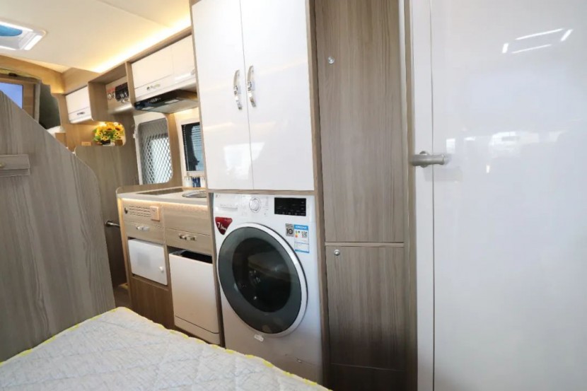 9月2日郑州房车展，新飞H300尊享版自动挡现车，阅尽山川，不忘初心！ada6d1474a20635b4311c1409e5814fb