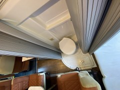 江铃原厂福特黑骑士B型商旅房车 福特