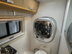 卫航 2021款V550 纵床