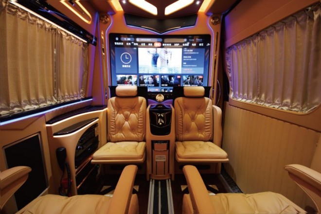 17_673bf0787f05047fc0ece77bcc6150e