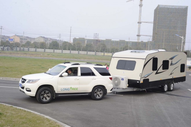 戴德隆翠C19拖挂式营地房车 17万元