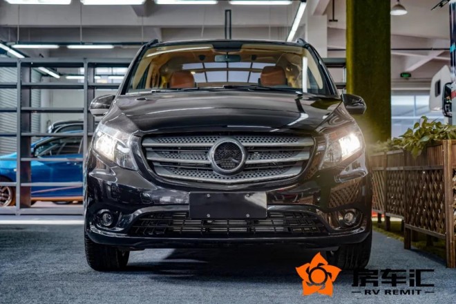 2021限量发售，迈巴赫级享受！全新奔驰七座多功能MPV，52.8万包牌价！