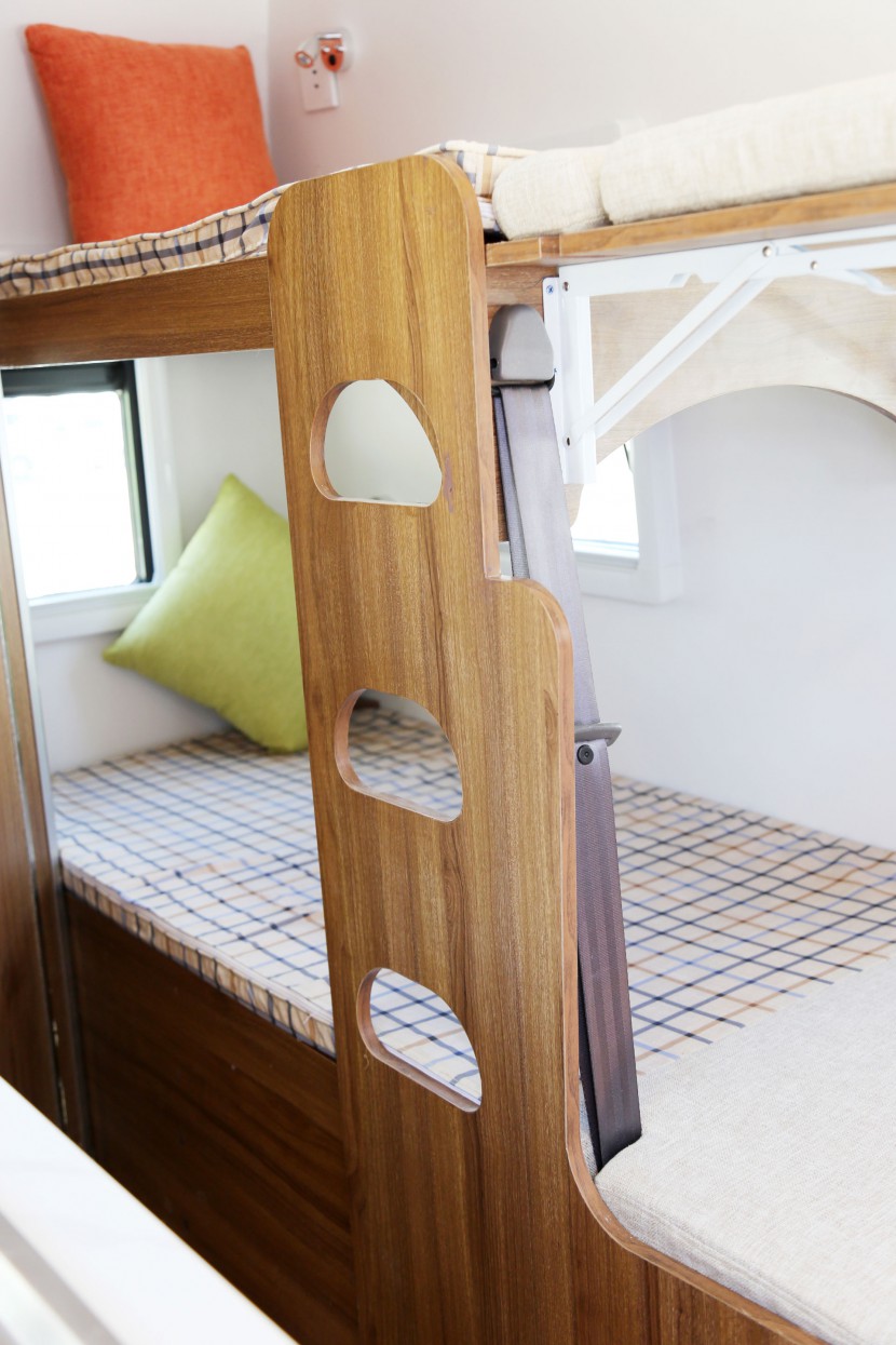 新飞拖挂房车 9.98万元 IMG_9590