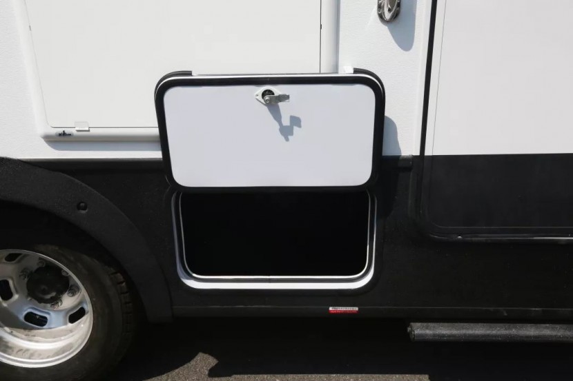 宇通房车：体验专属舒适旅行，国产依维柯单拓房车上线啦~