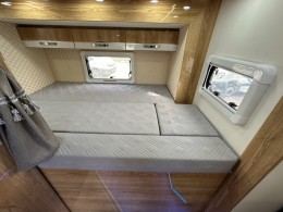 铭城房车 依维柯双拓展