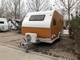 新飞房车 2020款UU