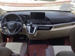 上汽大通MAXUS房车 2022款V100纵床水庐版