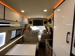 尚旅房车 2021款福特新世代B型
