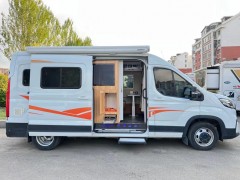 21年中恒房车 大通V90