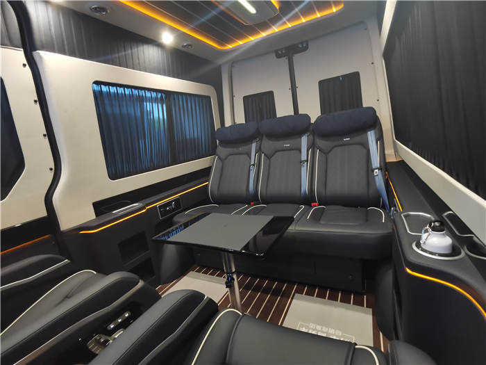 【罗伦士行政版】奔驰房车斯宾特高顶无隔7座白色现车201910251519408209