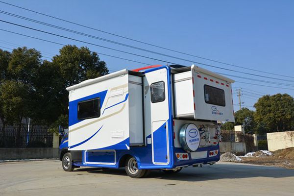 郑州3.31房车展新品推荐|18款拓锐斯特TIC622进口依维柯欧畅版20180321093355_5390