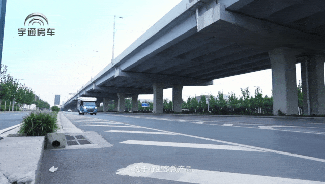 宇通C535全新小顶无拓房车解析