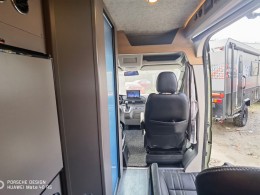 景宴550 大通V90