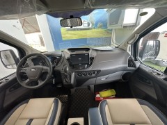 齐星房车 2021款福特全顺升降顶纵置床