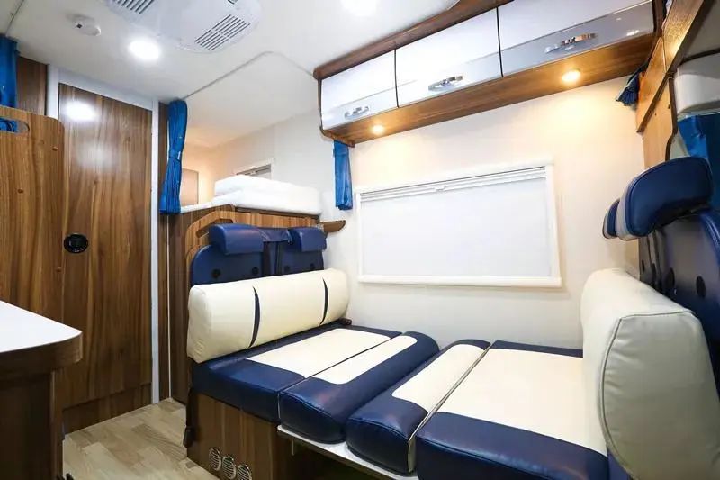 宇通依维柯欧胜C530标准版房车（上下铺）