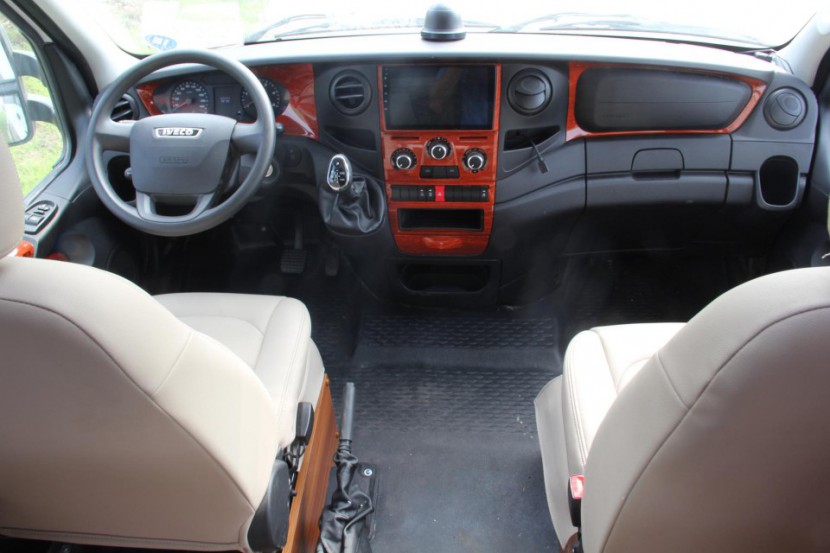 高品质中国风，骏驰房车邀您参加9.12洛阳房车展74ac75884a8446bda5788dc082833eb3