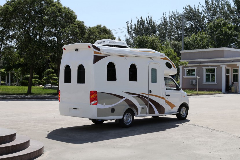 新飞房车新伽途旅居版 13.98万元 IMG_9503