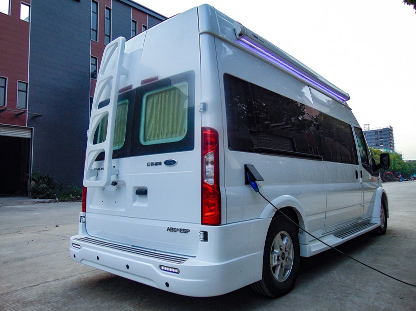AM房车江铃全顺自行式B型房车 59.8万元 DSC00851