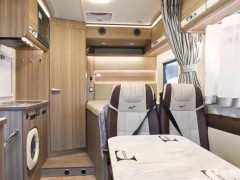 瑞弗房车 2019款V800