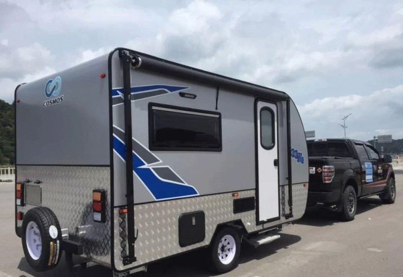 2019爆款——COSMOS科斯跟屁虫高品质轻型拖挂房车8.8万带回家2019爆款&mdash;&mdash;COSMOS科斯跟屁虫高品质轻型拖挂房车8.8万带回家