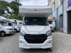 2022 款隆翠凯歌 C620 依维柯欧胜C型房车 隆翠依维柯