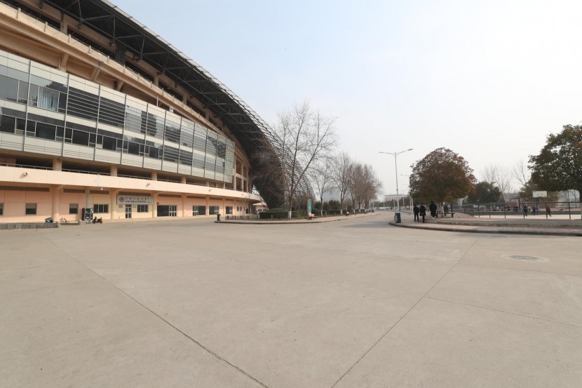 3.31郑州房车展场地河南省体育中心 WLH_3459