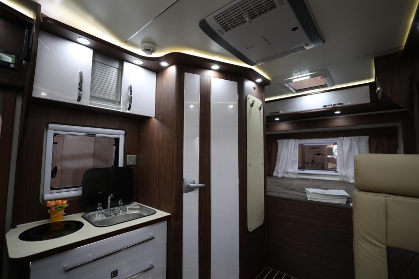 新星罗马假日C600K2双扩展房车 进口依维柯newdaily 6速手自一体房车 团购价71.8万 原价81.80万 WLH_4427