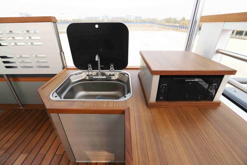 德野man8X8越野房车领航者F-诺马迪森房车荒野壹号驰骋无界这是描述信息