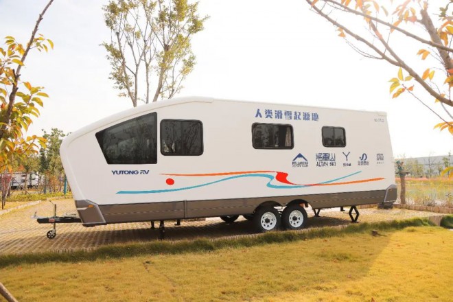 T536星空商务版营地拖挂，尽享惬意闲暇时光！