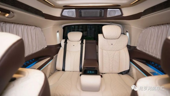 奔驰商务全隔断高端系列——卡漠兹，带您享受弛聘曼妙之旅图片