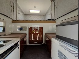 凌扬 四驱自动型